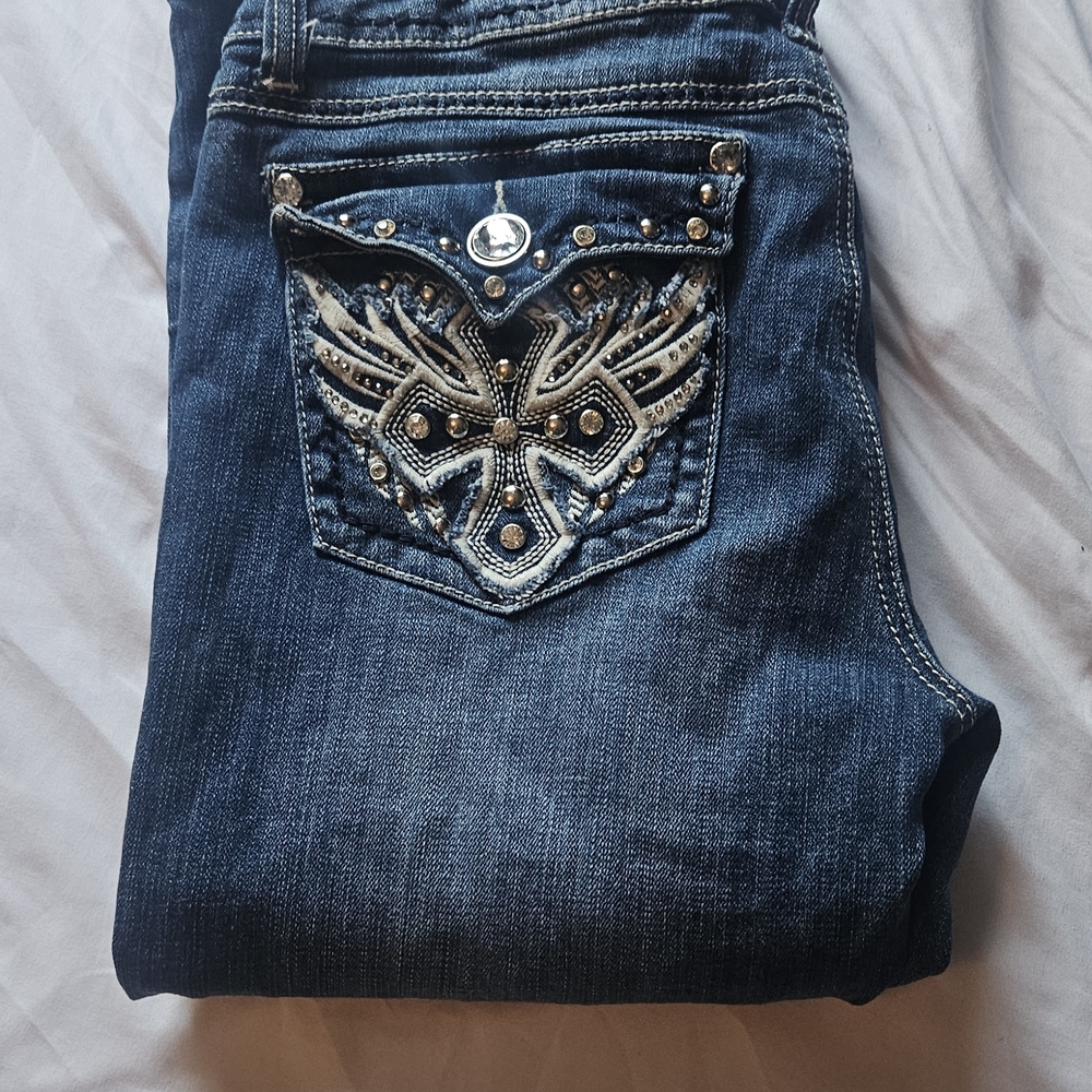 Embellished LA idol Y2k Blue Low Rise CAPRI Jeans